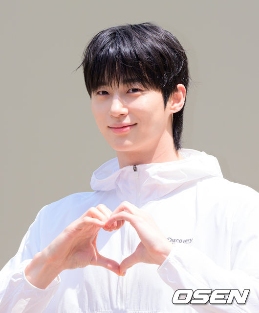 미소 머금고 하트