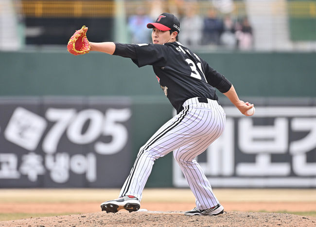 LG 투수 이정용 / OSEN DB