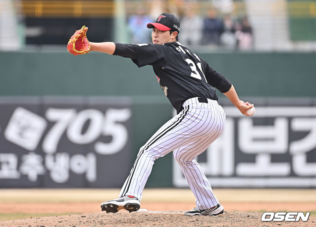 LG 투수 이정용 / OSEN DB