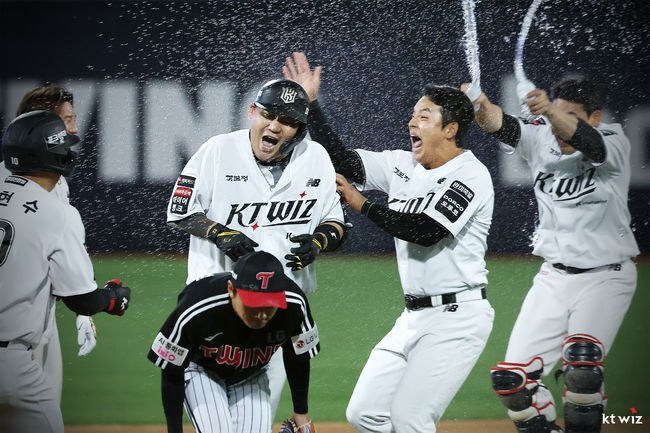 KT 위즈 제공