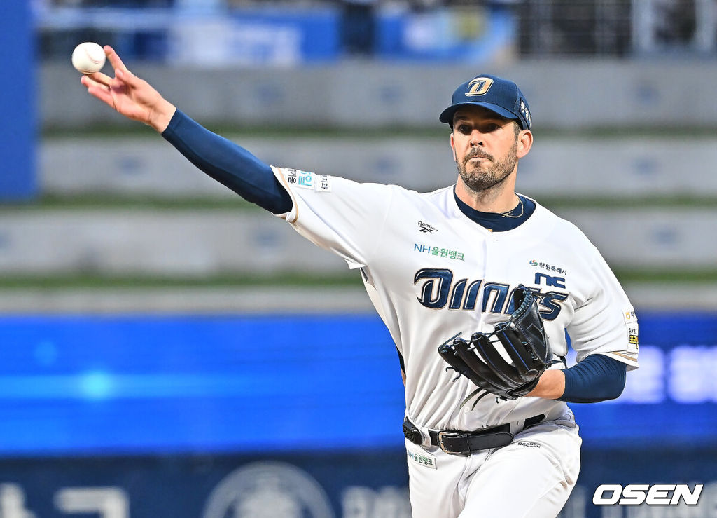 14일 창원NC파크에서 2026 신한 SOL KBO 리그 NC 다이노스와 KT 위즈의 경기가 열렸다. 홈팀 NC는 버하겐이, 방문팀 KT는 고영표가 선발 출전했다. NC 다이노스 선발투수 버하겐이 역투하고 있다. 2026.04.14 / foto0307@osen.co.kr