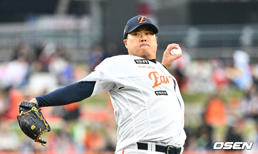 30일 오후 대전 한화생명볼파크에서 2026 신한 SOL KBO리그 한화 이글스와 SSG 랜더스의 경기가 진행됐다. 이날 경기 한화는 류현진을, SSG는 김건우를 선발투수로 내세웠다.1회초 한화 선발투수 류현진이 역투하고 있다.       2026.04.30 / soul1014@osen.co.kr