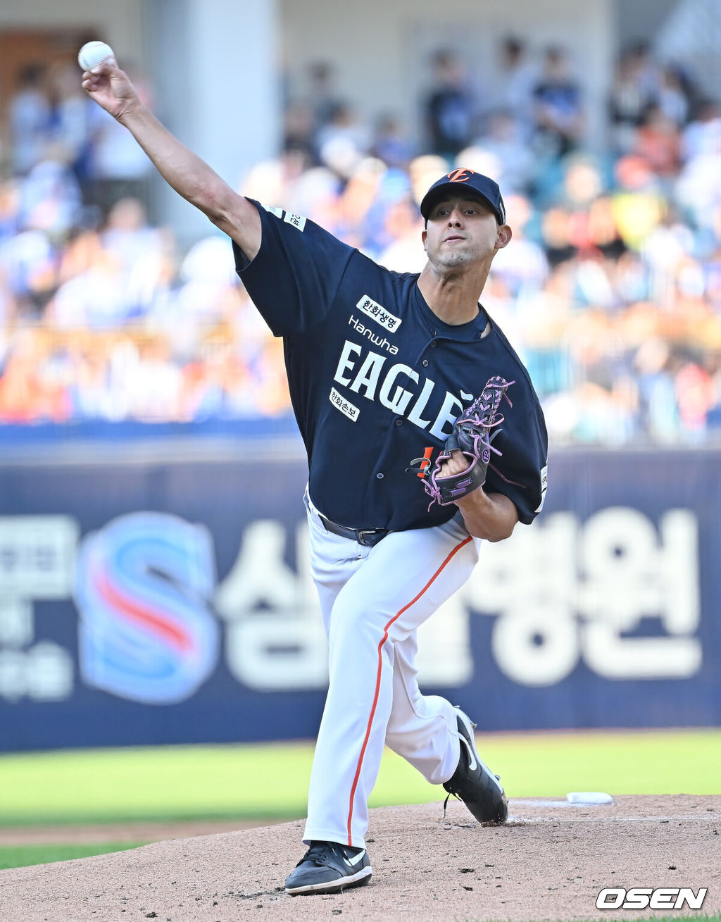 1일 대구삼성라이온즈파크에서 2026 신한 SOL KBO 리그 삼성 라이온즈와 한화 이글스의 경기가 열렸다. 홈팀 삼성은 원태인이, 방문팀 한화는 에르난데스가 선발 출전했다. 한화 이글스 선발 투수 에르난데스가 역투하고 있다. 2026.05.01 / foto0307@osen.co.kr