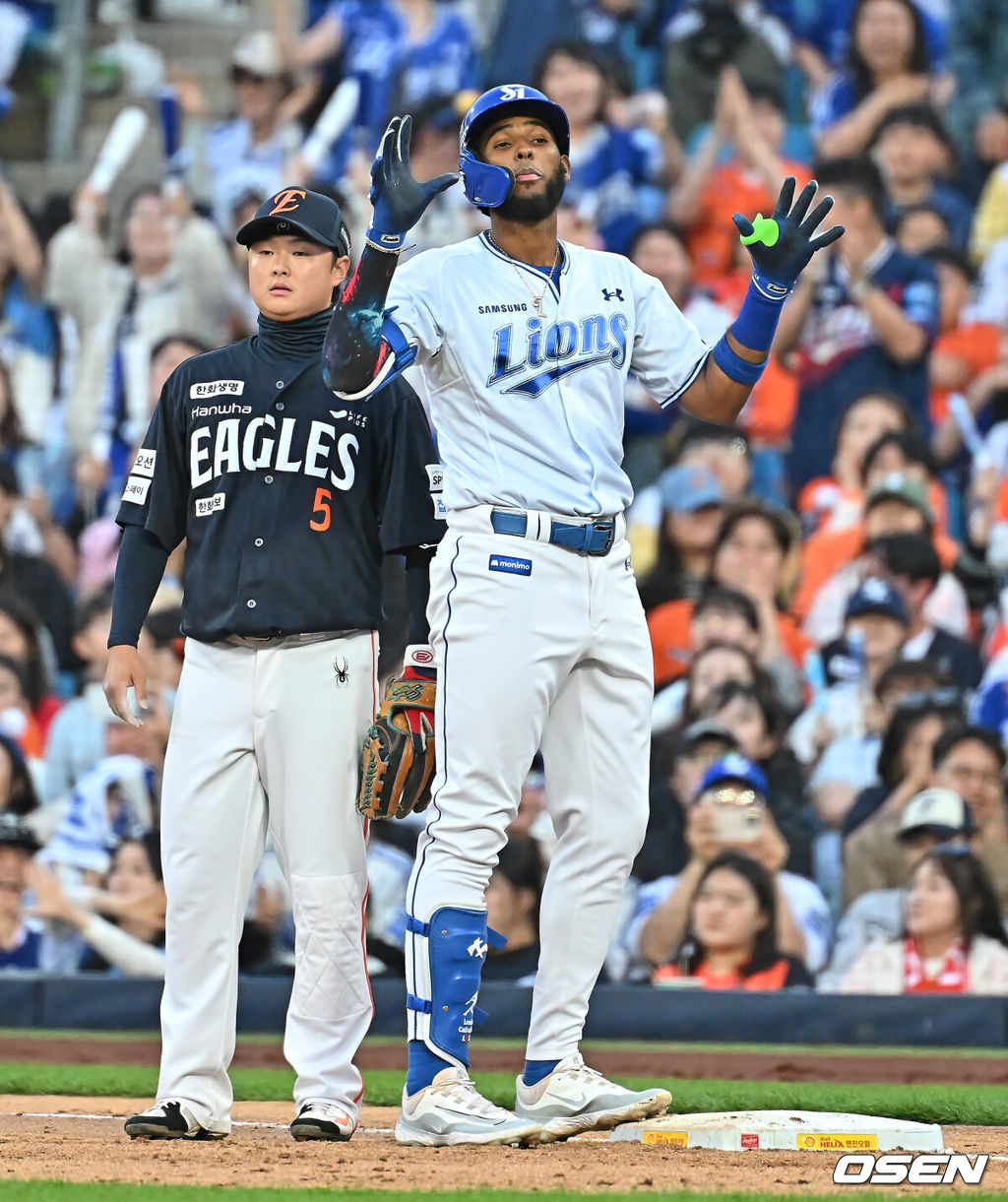 1일 대구삼성라이온즈파크에서 2026 신한 SOL KBO 리그 삼성 라이온즈와 한화 이글스의 경기가 열렸다. 홈팀 삼성은 원태인이, 방문팀 한화는 에르난데스가 선발 출전했다. 삼성 라이온즈 디아즈가 6회말 1사 만루 우익수 앞 2타점 안타를 치고 세리머니를 하고 있다. 2026.05.01 / foto0307@osen.co.kr