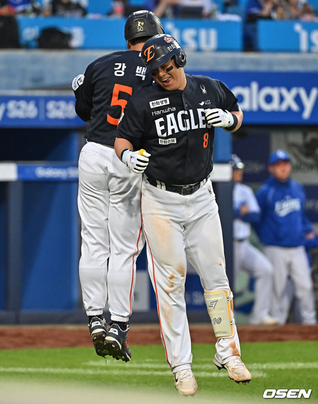2일 대구삼성라이온즈파크에서 2026 신한 SOL KBO 리그 삼성 라이온즈와 한화 이글스의 경기가 열렸다. 홈팀 삼성은 장찬희가, 방문팀 한화는 문동주가 선발 출전했다. 한화 이글스 노시환이 6회초 2사 1루 좌중월 2점 홈런을 치고 세리머니를 하고 있다. 2026.05.02 / foto0307@osen.co.kr