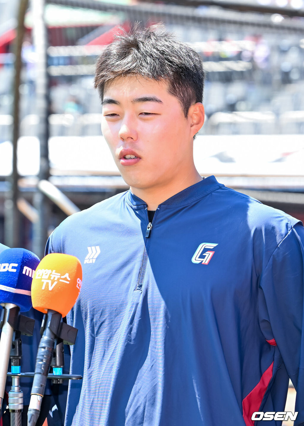 5일 수원 KT위즈파크에서 2026 신한 SOL KBO리그 KT 위즈와 롯데 자이언츠의 경기가 열렸다.이날 KT는 소형준, 롯데는 로드리게스를 선발로 내세웠다.경기 전 롯데 고승민이 경기에 앞서 인터뷰를 하고 있다. 나승엽, 고승민, 김세민은 올해 초 대만 스프링캠프 중 도박장 출입으로 출전정지 징계를 받았다 해제돼 1군 엔트리에 복귀했다. 2026.05.05 /rumi@osen.co.kr