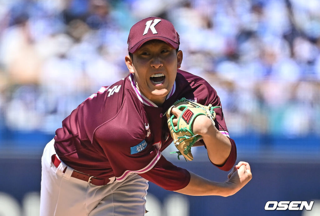5일 대구삼성라이온즈파크에서 2026 신한 SOL KBO 리그 삼성 라이온즈와 키움 히어로즈의 경기가 열렸다. 홈팀 삼성은 오러클린이, 방문팀 키움은 오석주가 선발 출전했다. 키움 히어로즈 선발 투수 오석주가 역투하고 있다. 2026.05.05 / foto0307@osen.co.kr