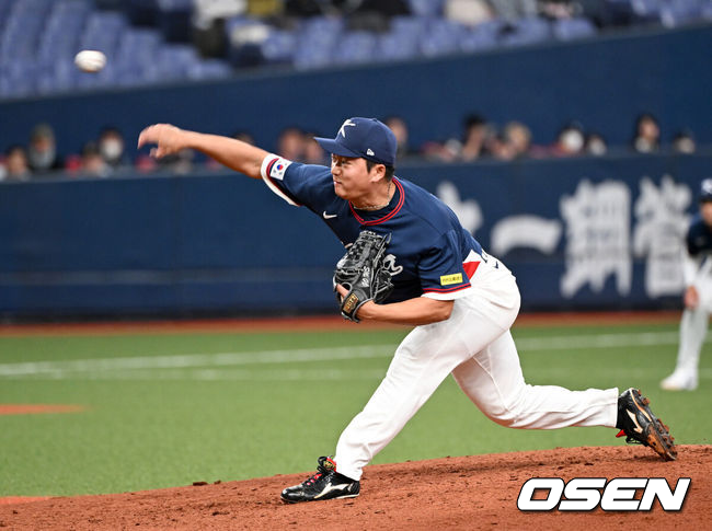 3일 일본 오사카 교세라돔에서 월드베이스볼클래식(WBC) 공식 연습 경기 한국 야구 대표팀과 오릭스 버팔로스의 경기가 열렸다. 4회말 2사 만루에서 한국 고우석이 역투하고 있다. 2026.03.03 /spjj@osen.co.kr