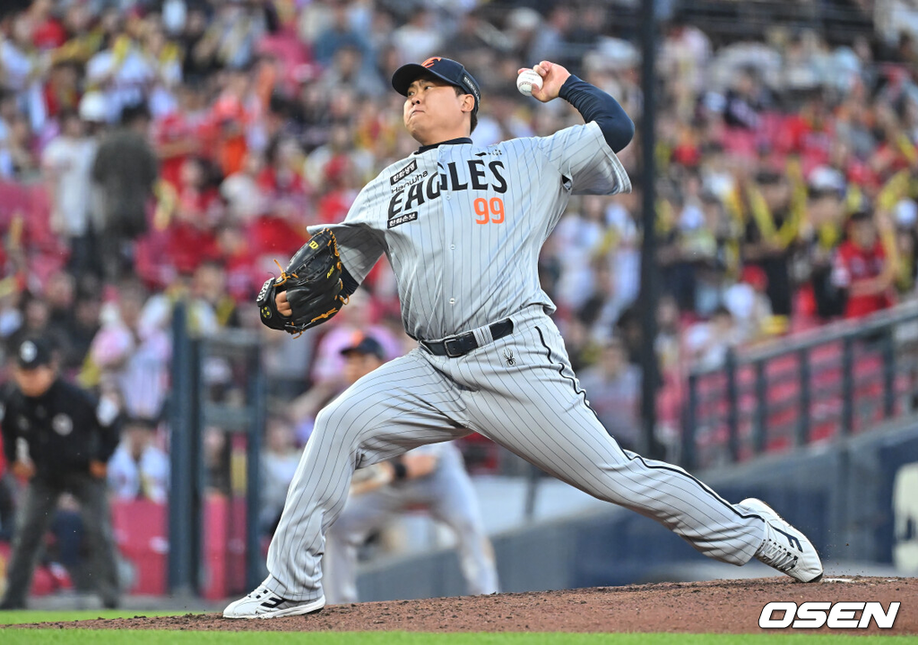 6일 광주-기아 챔피언스필드에서 2026 신한 SOL KBO 리그 KIA 타이거즈와 한화 이글스의 경기가 열렸다.홈팀 KIA는 올러가, 방문팀 한화는 류현진이 선발 출전했다.한화 이글스 선발투수 류현진이 역투하고 있다. 2026.05.06 / foto0307@osen.co.kr