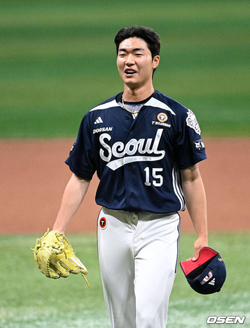 두산 베어스는 3일 서울 고척스카이돔에서 열린 2026 신한 SOL KBO리그 키움 히어로즈와의 원정경기에서 14-3으로 대승을 거뒀다.9회말 두산 두산 최주형이 키움 송지후를 삼진으로 처리하고 환호하고 있다. 2026.05.03 /sunday@osen.co.kr