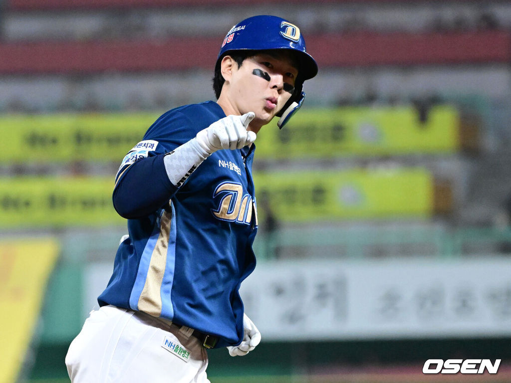 7일 인천 SSG랜더스 필드에서 ‘2025 신한 SOL Bank KBO리그’ SSG 랜더스와 NC 다이노스의 경기가 열렸다.홈팀 SSG은 타케다 쇼타, 방문팀 NC는 커티스 테일러를 선발로 내세웠다.8회초 1사 2루 상황 NC 박건우가 달아나는 좌월 투런포를 날리고 그라운드를 돌며 기뻐하고 있다. 2026.05.07 / dreamer@osen.co.kr