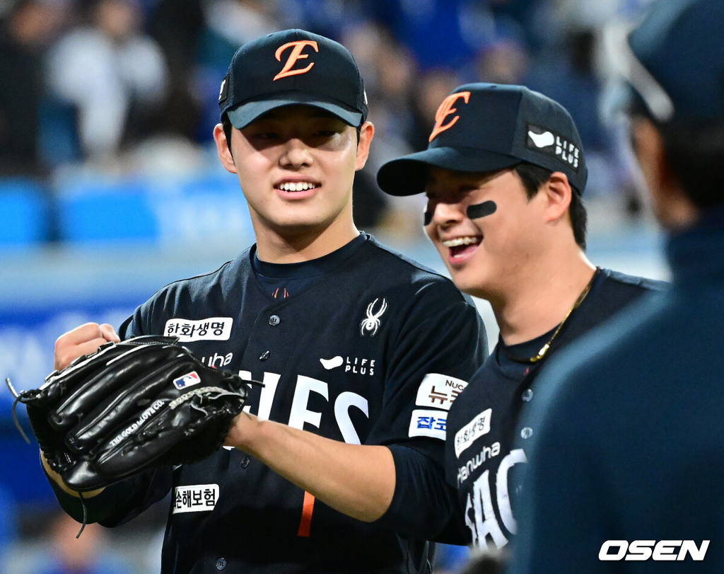 노시환과 문동주./OSEN DB