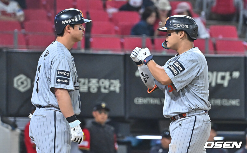 7일 광주-기아 챔피언스필드에서 2026 신한 SOL KBO 리그 KIA 타이거즈와 한화 이글스의 경기가 열렸다.홈팀 KIA는 양현종이, 방문팀 한화는 정우주가 선발 출전했다.한화 이글스 강백호가 8회초 우월 솔로 홈런을 치고 노시환과 세리머니를 하고 있다. 2026.05.07 / foto0307@osen.co.kr