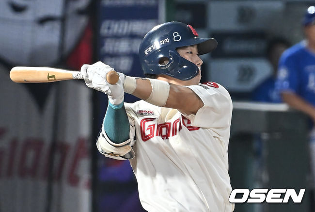 [OSEN=부산, 이석우 기자] 롯데 자이언츠 고승민 010  / foto0307@osen.co.kr