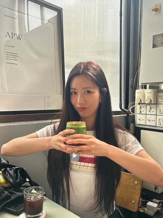 윤보미 SNS