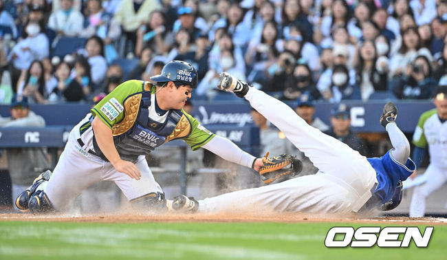 [OSEN=창원, 이석우 기자] 9일 창원NC파크에서 2026 신한 SOL KBO 리그 NC 다이노스와 삼성 라이온즈의 경기가 열렸다. 홈팀 NC는 신민혁이, 방문팀 삼성은 후라도가 선발 출전했다. 삼성 라이온즈 전병우가 5회초 1사 3루 김도환의 좌익수 희생플라이때 득점을 성공하고 있다. 2026.05.09 / foto0307@osen.co.kr