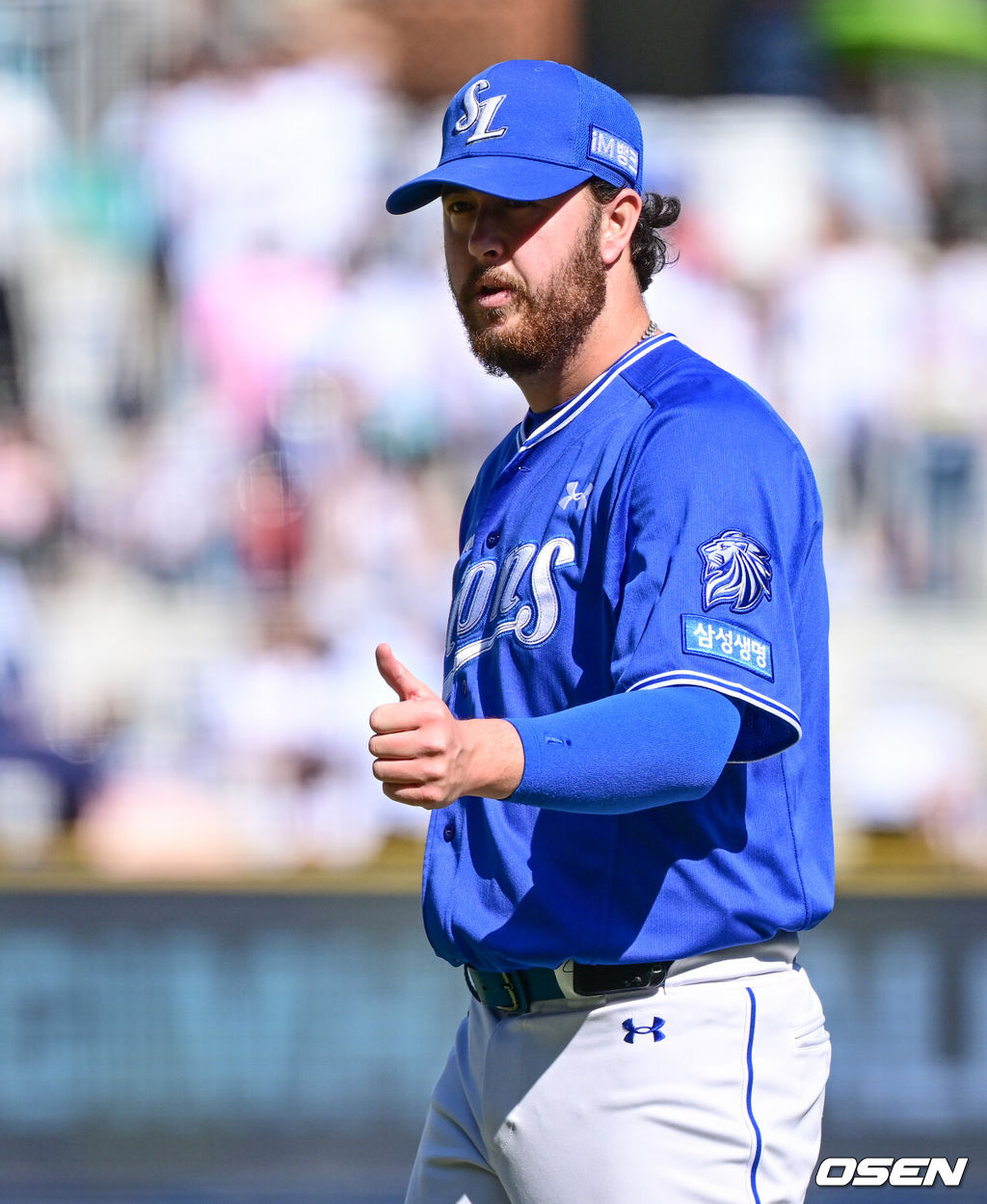 10일 창원NC파크에서 2026 신한 SOL KBO 리그 NC 다이노스와 삼성 라이온즈의 경기가 열렸다.홈팀 NC는 구창모가, 방문팀 삼성은 오러클린을 선발로 내세웠다. 5회말 이닝을 마친 삼성 오러클린이 포수 장승현을 향해 엄지를 세우고 있다. 2026.05.10 /cej@osen.co.kr