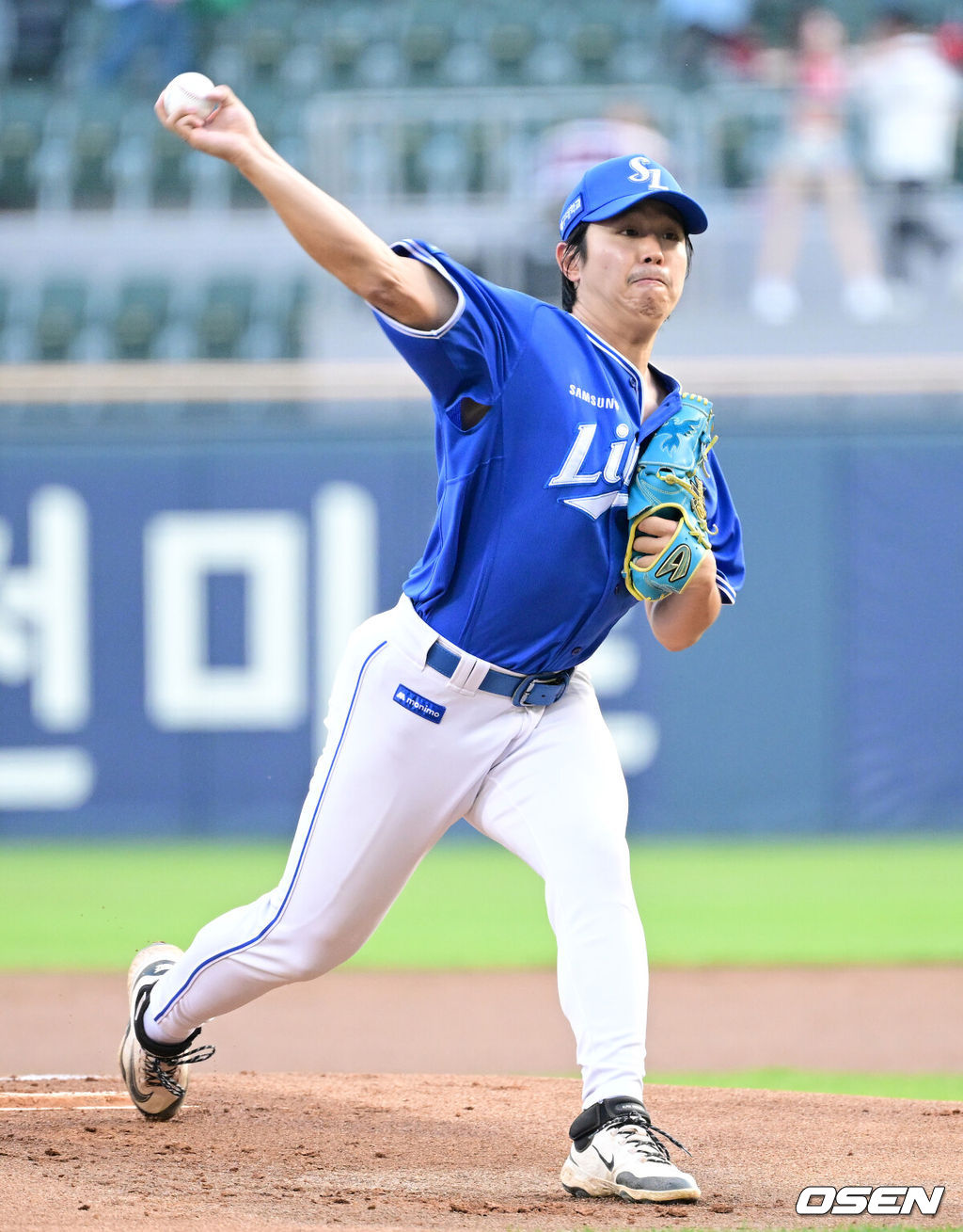 14일 서울 잠실야구장에서 ‘2026 신한 SOL Bank KBO리그’ LG 트윈스와 삼성 라이온즈의 경기가 열렸다.홈팀 LG는 송승기, 방문팀 삼성은 양창섭을 선발로 내세웠다.1회말 삼성 선발 양창섭이 힘차게 공을 뿌리고 있다. 2026.05.14 / dreamer@osen.co.kr