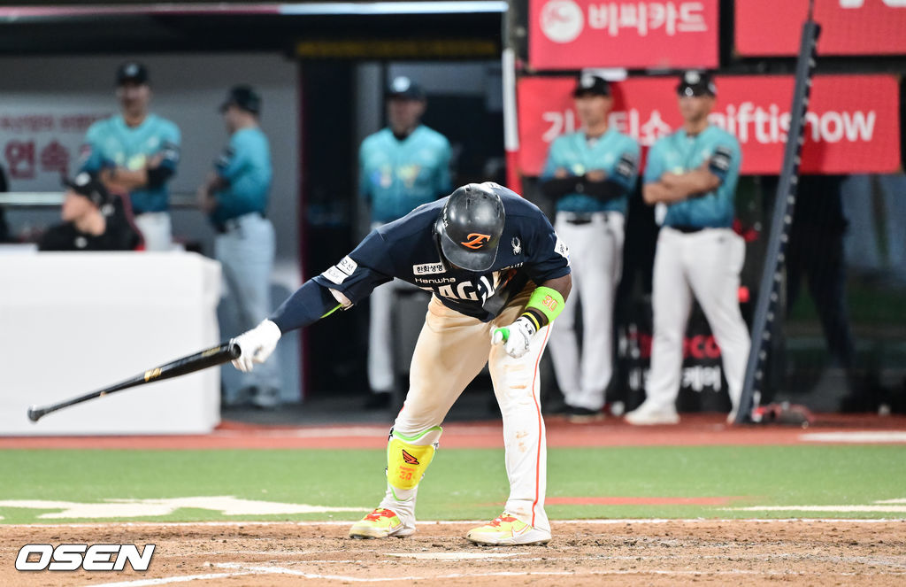 홈런 치고 이런 세리머니를?