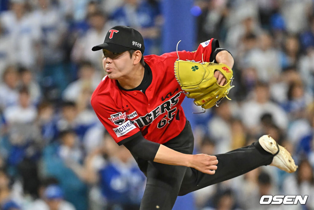 15일 대구삼성라이온즈파크에서 2026 신한 SOL KBO 리그 삼성 라이온즈와 KIA 타이거즈의 경기가 열렸다. 홈팀 삼성은 후라도가, 방문팀 KIA는 네일이 선발 출전했다. KIA 타이거즈 성영탁이 역투하고 있다. 2026.05.15 / foto0307@osen.co.kr