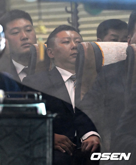 내고향여자축구단 감독으로 한국 방문한 리유일 감독