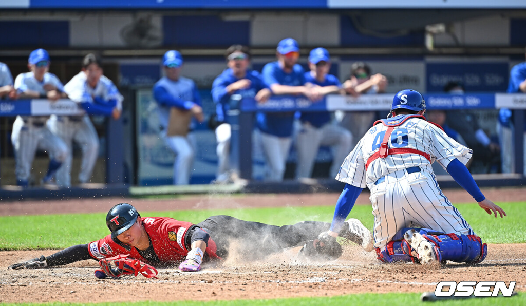 17일 대구삼성라이온즈파크에서 2026 신한 SOL KBO 리그 삼성 라이온즈와 KIA 타이거즈의 경기가 열렸다.홈팀 삼성은 최원태가, 방문팀 KIA는 김태형이 선발 출전했다.KIA 타이거즈 박재현이 7회초 1사 2루 1루수 왼쪽 내야 안타를 치고 세이프되고 있다. 2026.05.17 / foto0307@osen.co.kr