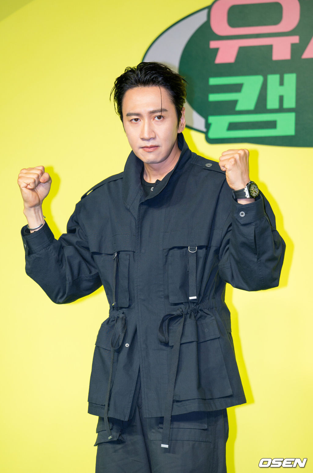 19일 서울 종로구 JW 메리어트 동대문 스퀘어에서 넷플릭스 시리즈 '유재석 캠프' 제작발표회가 열렸다.오는 26일(화) 첫 공개되는 '유재석 캠프'는 초보 캠프장 유재석과 예측 불가 직원 이광수, 변우석, 지예은이 숙박객들과 떠들어 재끼고, 놀아 재끼고, 까불어 재끼며 일상 탈출을 완성하는 단체 캠프 예능이다.이광수가 포즈를 취하고 있다. 2026.05.19 / rumi@osen.co.kr