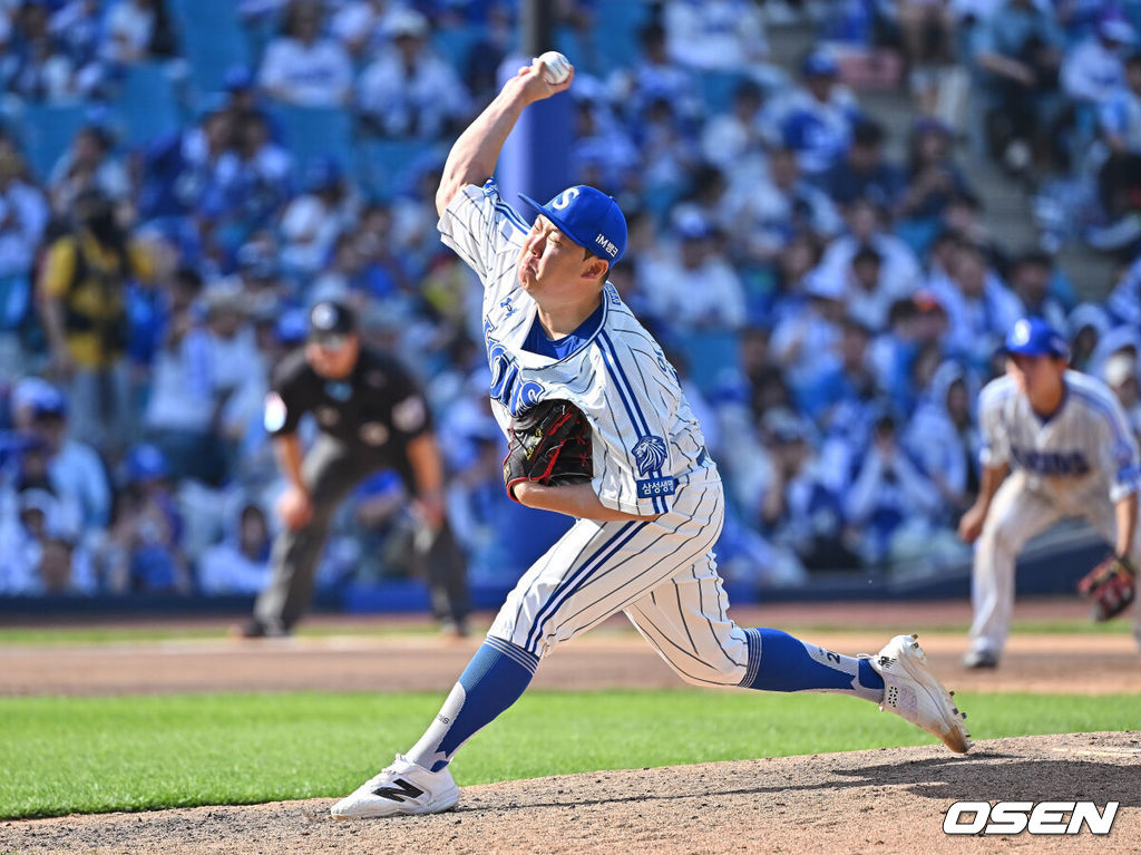 17일 대구삼성라이온즈파크에서 2026 신한 SOL KBO 리그 삼성 라이온즈와 KIA 타이거즈의 경기가 열렸다. 홈팀 삼성은 최원태가, 방문팀 KIA는 김태형이 선발 출전했다. 삼성 라이온즈 이승현이 역투하고 있다. 2026.05.17 / foto0307@osen.co.kr
