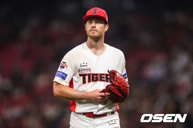 KIA 아담 올러가 19일 광주 LG전에서 6이닝 무실점 호투를 펼쳤다./KIA 타이거즈 제공