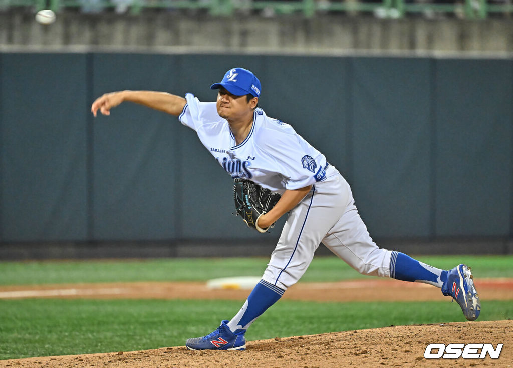 19일 포항야구장에서 2026 신한 SOL KBO 리그 삼성 라이온즈와 KT 위즈의 경기가 열렸다. 홈팀 삼성은 원태인이, 방문팀 KT는 보쉴리가 선발 출전했다. 삼성 라이온즈 최지광이 역투하고 있다. 2026.05.19 / foto0307@osen.co.kr
