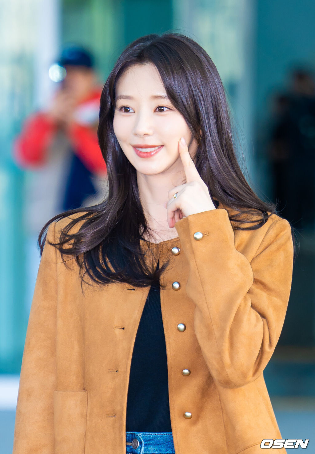 배우 이주빈이 1일 해외 일정을 위해 인천공항을 통해 출국했다.배우 이주빈은 이날 화보 촬영을 위해 태국 방콕으로 출국했다.배우 이주빈이 출국하며 포즈를 취하고 있다. 2026.02.01 / rumi@osen.co.kr