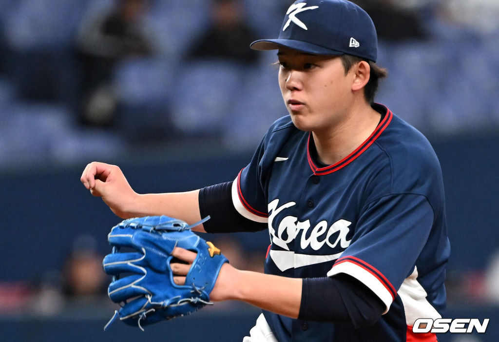한국 WBC 대표팀은 3일 일본 오사카 교세라돔에서 열린 오릭스 버팔로스와 2026 WBC 공식 평가전에서 8-5로 승리를 거뒀다. 9회말 한국 대표팀 유니폼을 입은 일본인 투수 고바야시 타츠토가 역투하고 있다. 2026.03.03 /spjj@osen.co.kr