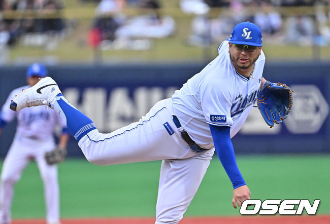 [OSEN=포항, 이석우 기자] 21일 포항야구장에서 2026 신한 SOL KBO 리그 삼성 라이온즈와 KT 위즈의 경기가 열렸다. 홈팀 삼성은 후라도가, 방문팀 KT는 오원석이 선발 출전했다. 삼성 라이온즈 선발투수 후라도가 역투하고 있다. 2026.05.21 / foto0307@osen.co.kr