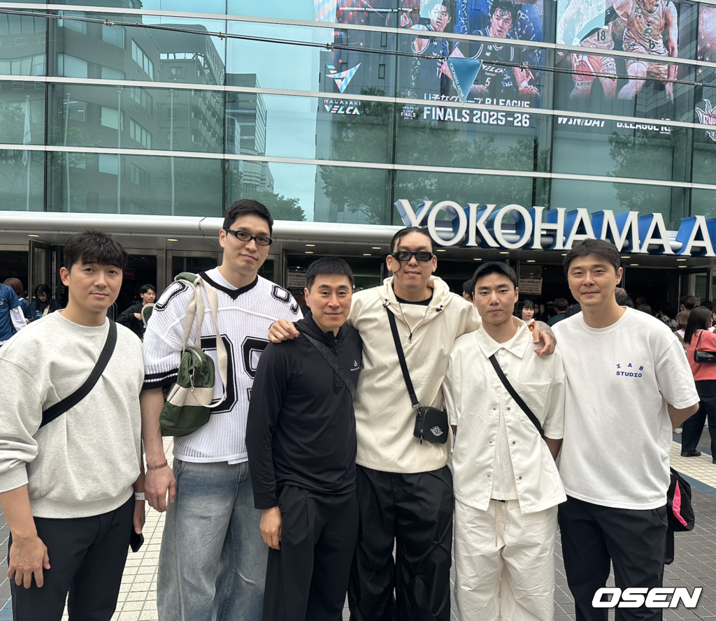 [사진] 이현중 응원을 위해 일본을 찾은 KBL 우승팀 KCC