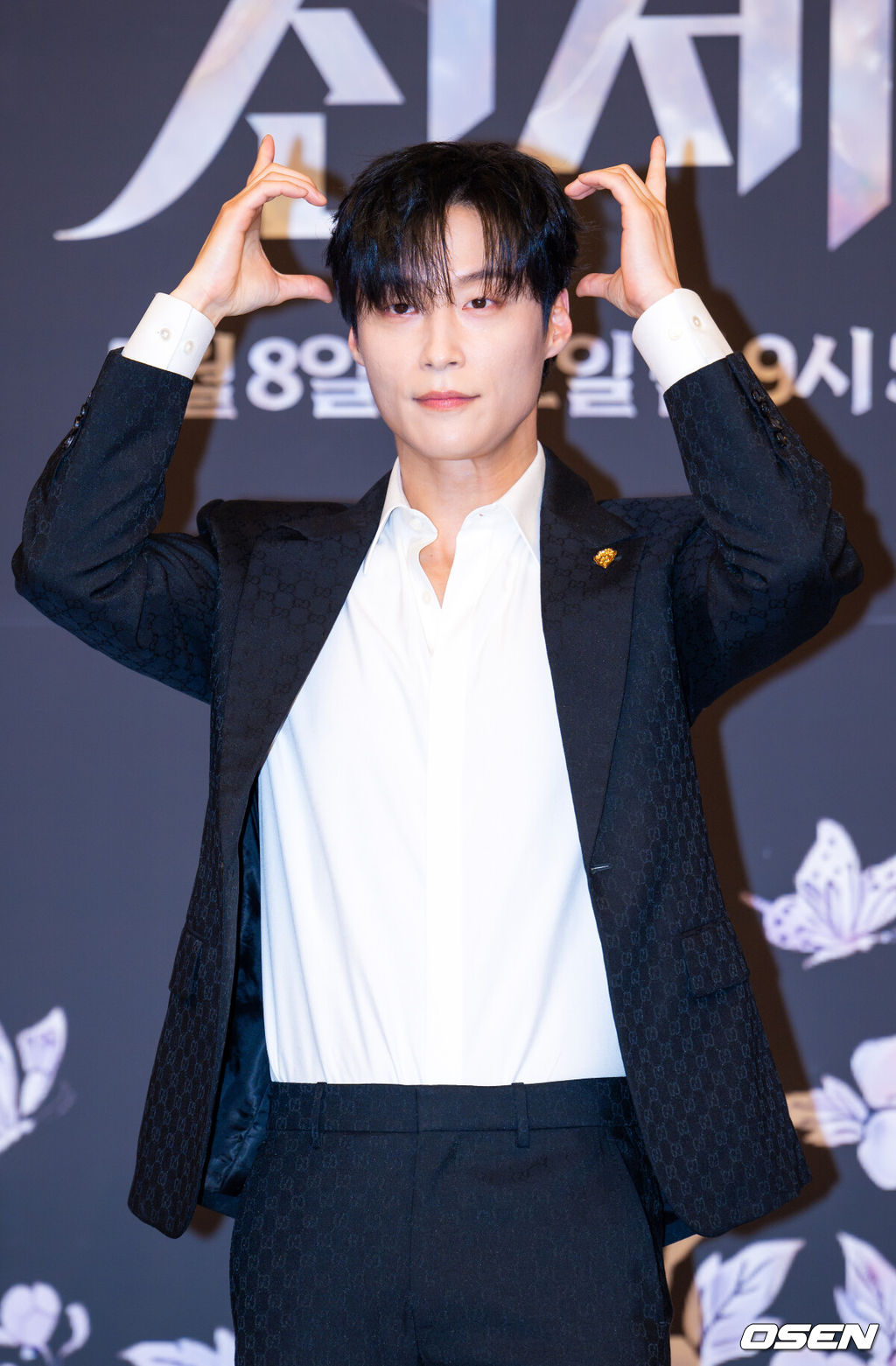 7일 오후 서울 양천구 목동 SBS 방송센터 SBS홀에서 SBS 새 금토드라마 '멋진 신세계' 제작발표회가 열렸다.'멋진 신세계'는 희대의 조선 악녀 영혼이 씌어 '악질' 해진 무명배우 신서리(임지연 분)와 자본주의가 낳은 괴물이라 불리는 악질 재벌 차세계(허남준 분)의 일촉즉발 전쟁 같은 로맨스 코미디 드라마다.배우 허남준이 포즈를 취하고 있다. 2026.05.07 / rumi@osen.co.kr