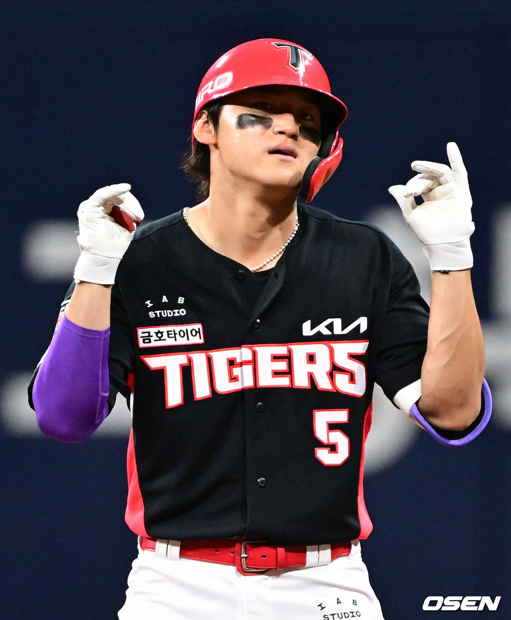 26일 오후 서울 고척스카이돔에서 2026 신한 SOL KBO 리그 키움 히어로즈와 KIA 타이거즈의 경기가 열렸다.이날 경기에 키움은 안우진을, KIA는 김태형을 선발투수로 내세웠다.7회초 2사 만루에서 KIA 김도영이 싹쓸이 3타점 2루타를 날린 뒤 세리머니를 하고 있다. 2026.05.26 /cej@osen.co.kr