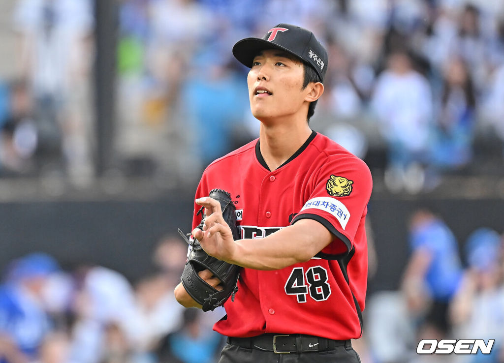 16일 대구삼성라이온즈파크에서 2026 신한 SOL KBO 리그 삼성 라이온즈와 KIA 타이거즈의 경기가 열렸다. 홈팀 삼성은 오러클린이, 방문팀 KIA는 이의리가 선발 출전했다. KIA 타이거즈 이의리가 3회말 1실점한 후 아쉬운 듯한 표정을 짓고 있다. 2026.05.16 / foto0307@osen.co.kr