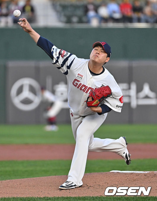 [OSEN=부산, 이석우 기자] 롯데 자이언츠 나균안 114 2026.05.14 / foto0307@osen.co.kr
