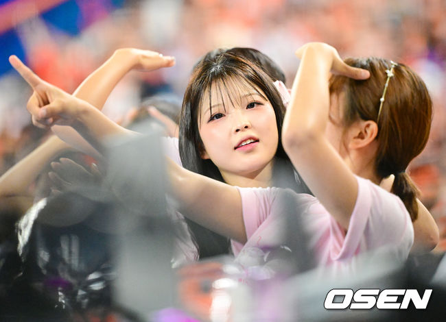 [OSEN=대전, 지형준 기자] 한화 치어리더 최석화 . 2026.05.30&nbsp;/ jpnews@osen.co.kr