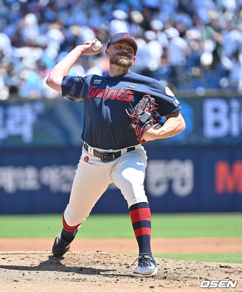 31일 창원NC파크에서 2026 신한 SOL KBO 리그 NC 다이노스와 롯데 자이언츠의 경기가 열렸다.  롯데 자이언츠 선발투수 비슬리가 역투하고 있다. 2026.05.31 / foto0307@osen.co.kr