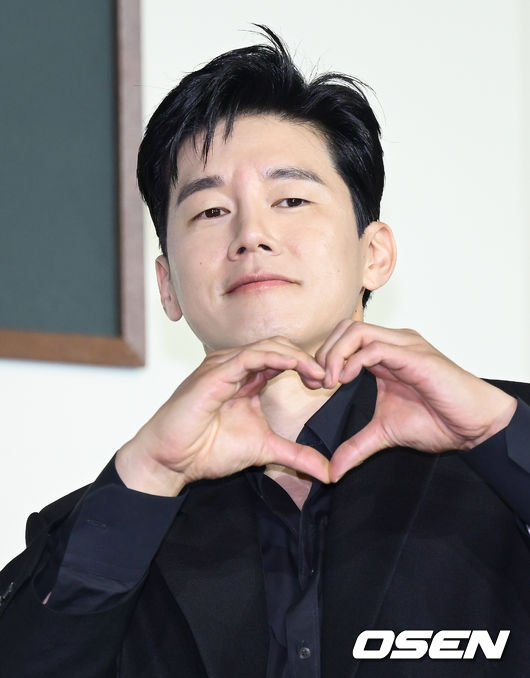 넷플릭스 시리즈 '참교육' 제작발표회가 5일 서울 중구 앰배서더 서울 풀만 호텔에서 열렸다.