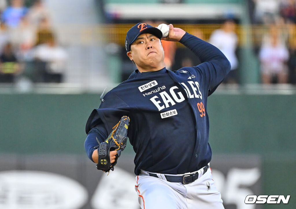 5일 부산 사직야구장에서 2026 신한 SOL KBO 리그 롯데 자이언츠와 한화 이글스의 경기가 열렸다. 홈팀 롯데는 로드리게스가, 방문팀 한화는 류현진이 선발 출전했다.한화 이글스 선발 투수 류현진이 역투하고 있다. 2026.06.05 / foto0307@osen.co.kr