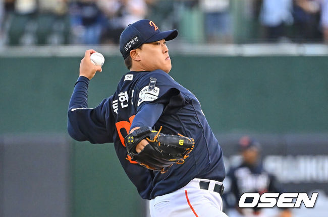 [OSEN=부산, 이석우 기자] 5일 부산 사직야구장에서 2026 신한 SOL KBO 리그 롯데 자이언츠와 한화 이글스의 경기가 열렸다. 홈팀 롯데는 로드리게스가, 방문팀 한화는 류현진이 선발 출전했다.한화 이글스 선발 투수 류현진이 역투하고 있다. 2026.06.05 / foto0307@osen.co.kr