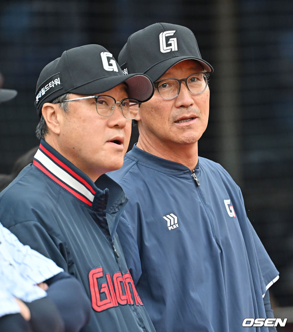 롯데 자이언츠 김상진 코치, 강석천 코치  / foto0307@osen.co.kr