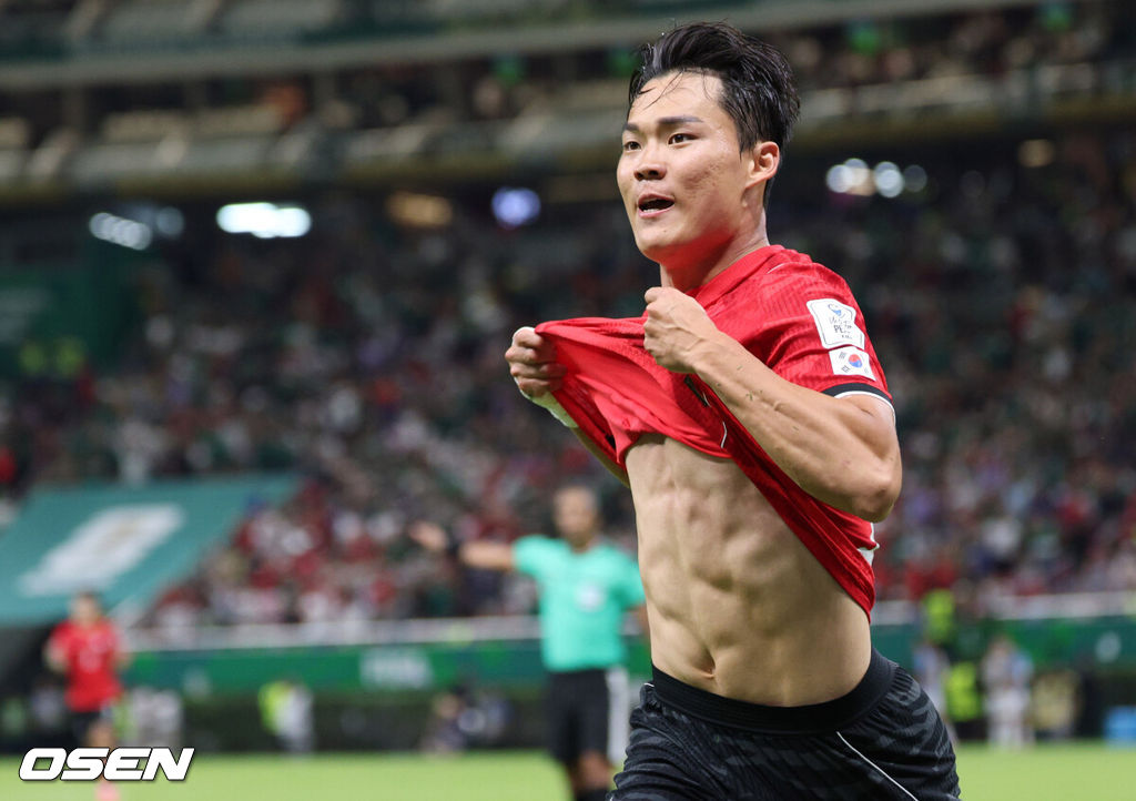  12일 (한국시간) 멕시코 에스타디오 과달라하라에서 2026 국제축구연맹(FIFA) 북중미 월드컵 A조 조별리그 1차전 대한민국과 체코의 경기가 열렸다.대표팀은 체코전을 시작으로 19일 개최국 멕시코와 같은 장소에서 격돌한 뒤, 25일 몬테레이 BBVA 스타디움에서 남아프리카공화국과 최종전을 치른다.후반 오현규가 역전골을 넣고 기뻐하고 있다.2026.06.12 /sunday@osen.co.kr