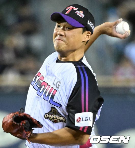 [OSEN=잠실, 조은정 기자] 8회초 LG 투수 김대현이 역투하고 있다. 2026.06.12 /cej@osen.co.kr