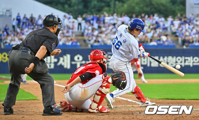 [OSEN=대구, 이석우 기자] 13일 대구삼성라이온즈파크에서 2026 신한 SOL KBO 리그 삼성 라이온즈와 SSG 랜더스의 경기가 열렸다. 홈팀 삼성은 후라도가, 방문팀 SSG는 베니지아노가 선발 출전했다. 삼성 라이온즈 박승규가 7회말 1사 2,3루 좌중간 역전 2타점 안타를 치고 있다. 2026.06.13 / foto0307@osen.co.kr