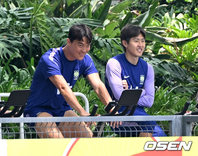 피곤하지만...어젠 정말 잊지 못할 밤이었지?