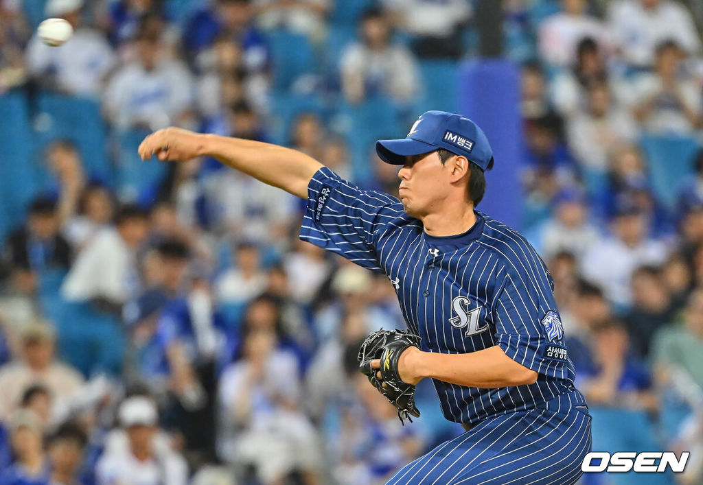 14일 대구삼성라이온즈파크에서 2026 신한 SOL KBO 리그 삼성 라이온즈와 SSG 랜더스의 경기가 열렸다. 홈팀 삼성은 양창섭이, 방문팀 SSG는 해치가 선발 출전했다. 삼성 라이온즈 김재윤이 역투하고 있다. 2026.06.14 / foto0307@osen.co.kr