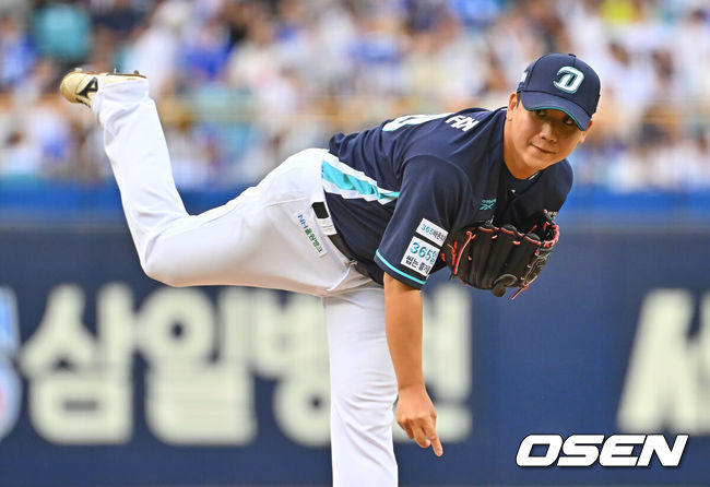 [OSEN=대구, 이석우 기자] 3일 대구삼성라이온즈파크에서 2026 신한 SOL KBO 리그 삼성 라이온즈와 NC 다이노스의 경기가 열렸다. 홈팀 삼성은 최원태가, 방문팀 NC는 김태경이 선발 출전했다. NC 다이노스 이용준이 역투하고 있다. 2026.06.03 / foto0307@osen.co.kr